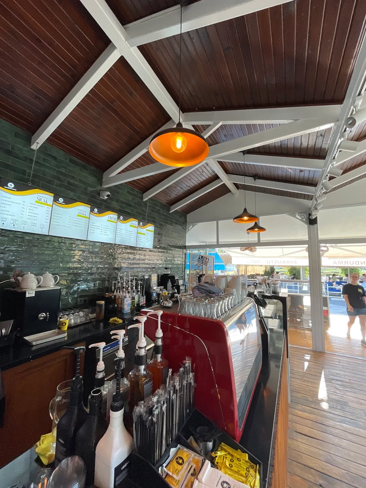 AYAKÜSTÜ KAHVE SIĞACIK - 