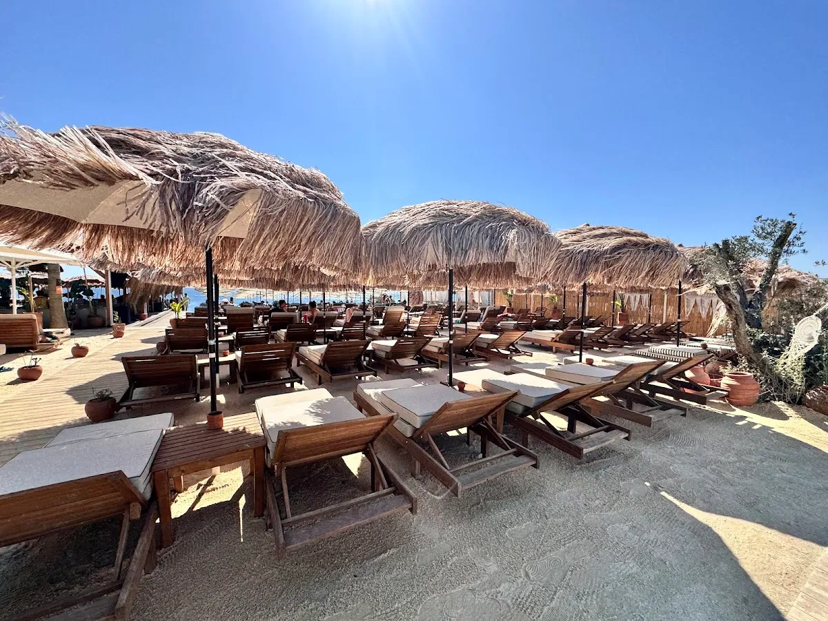 Bongo Beach - Cafes Akarca 3