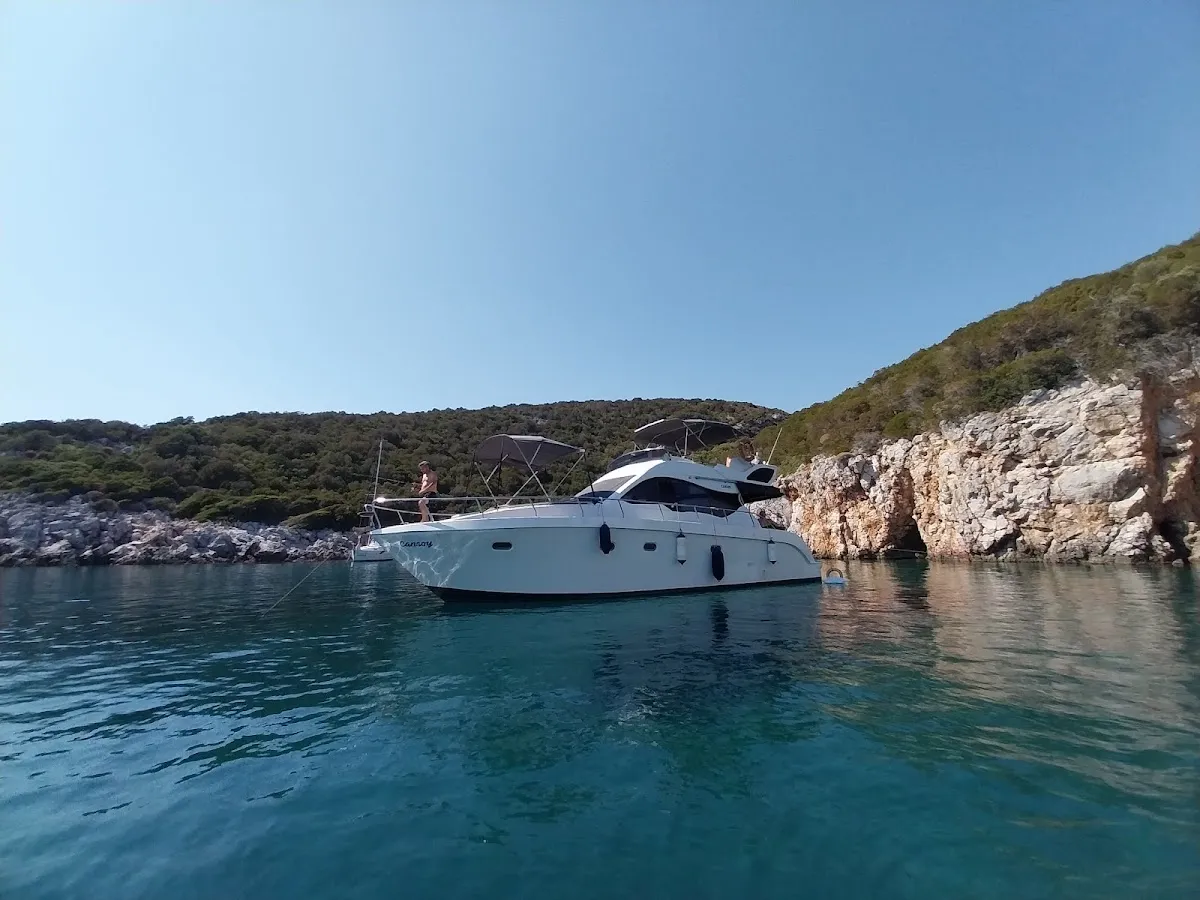 Cansoy Yatçılık / İzmir Yat Kiralama / Yacht Charters - Boat Tours İzmir  3