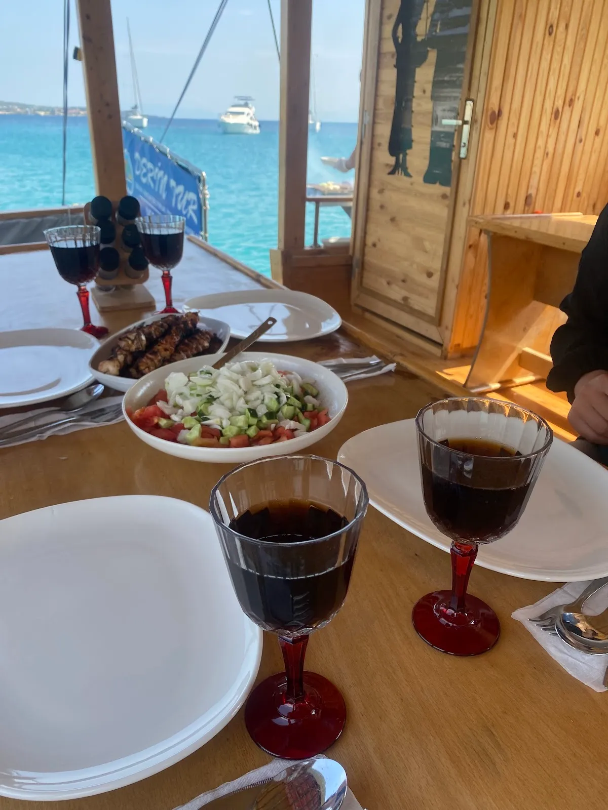 Derin Tekne Turu - Boat Tours Kaleiçi Sığacık Mahallesi Liman Caddesi 5