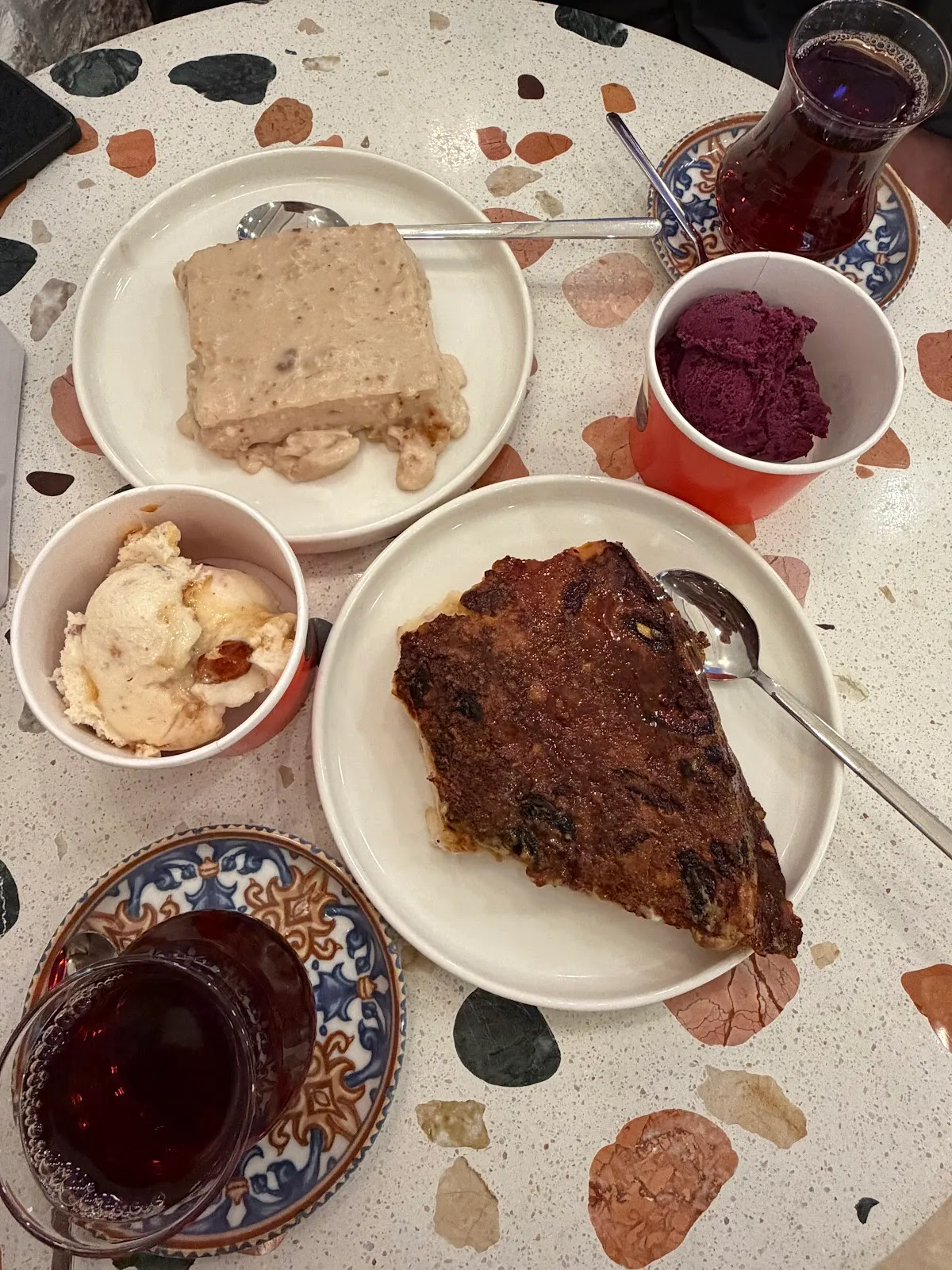 Girit Pastanesi 1950 - Sığacık - Restaurants Sığacık 2