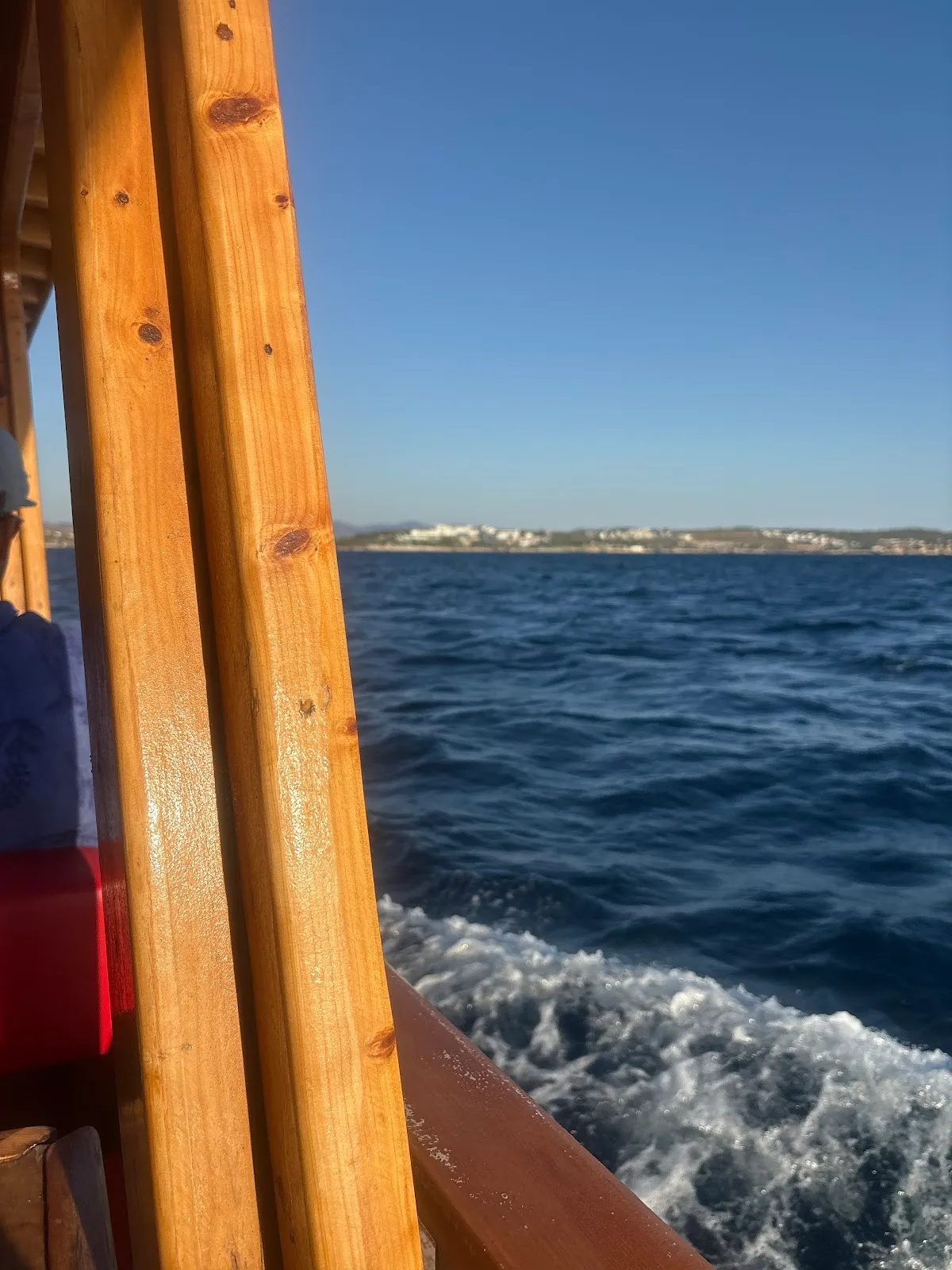 Güven Tur Tekne Turu ve Tekne Kiralama Hizmeti - Boat Tours Sığacık Mh 4