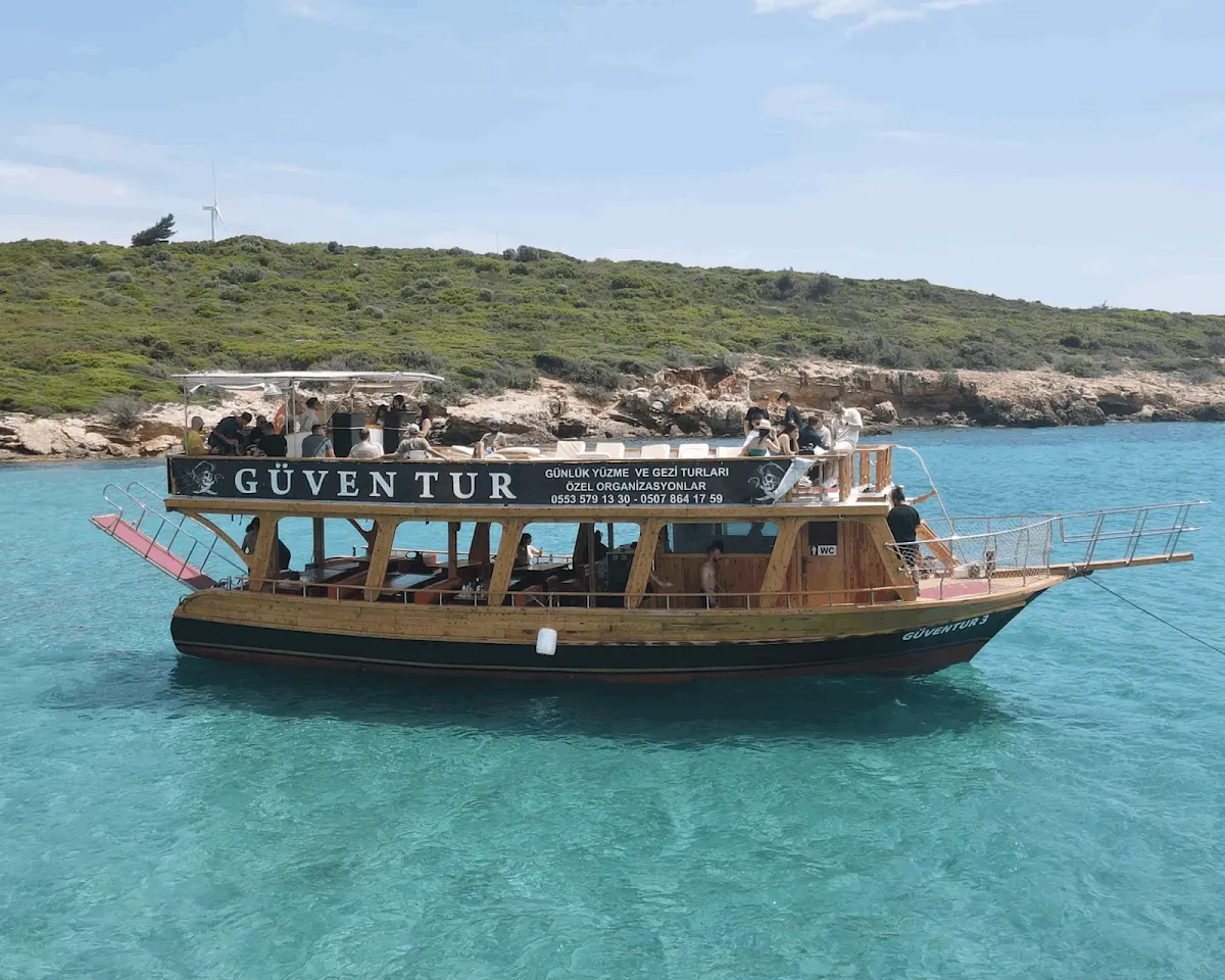 Güven Tur Tekne Turu ve Tekne Kiralama Hizmeti - Boat Tours Sığacık Mh 5