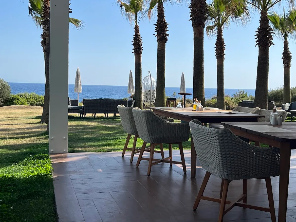 Hiddenbay Teos Restaurant - 