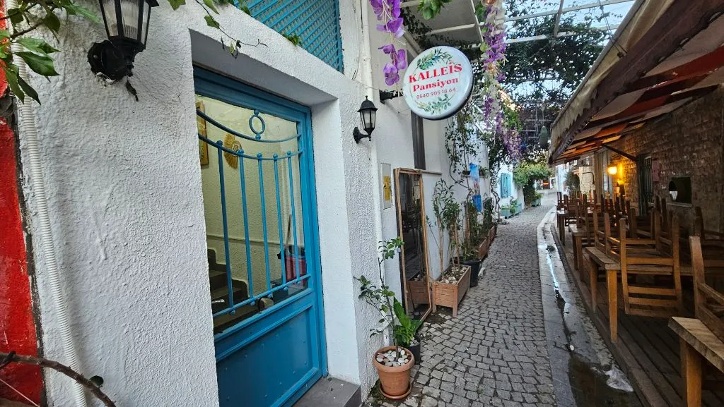 KALLEİS PANSİYON - Hotels Sığacık 3