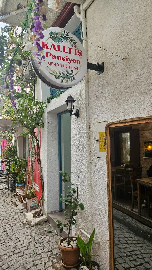 KALLEİS PANSİYON - Hotels Sığacık 5