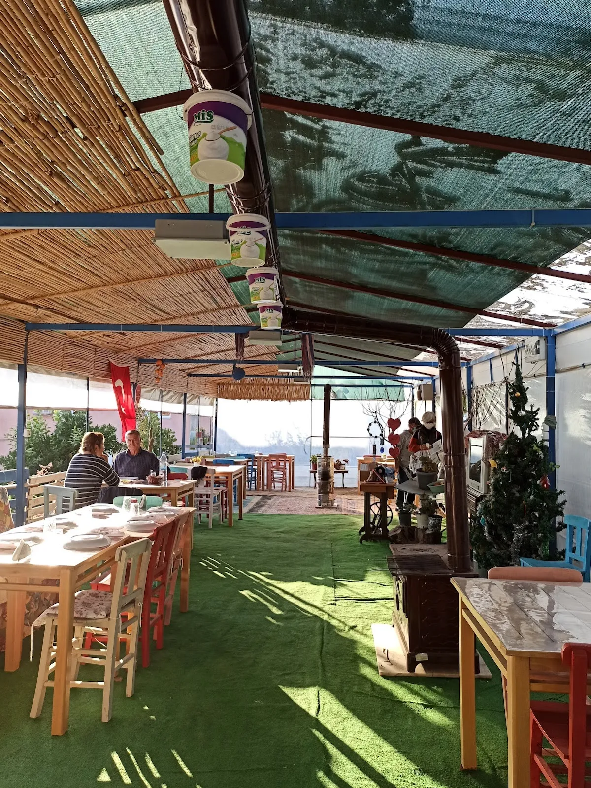 Köyün Delisi Kahvaltı Salonu - 