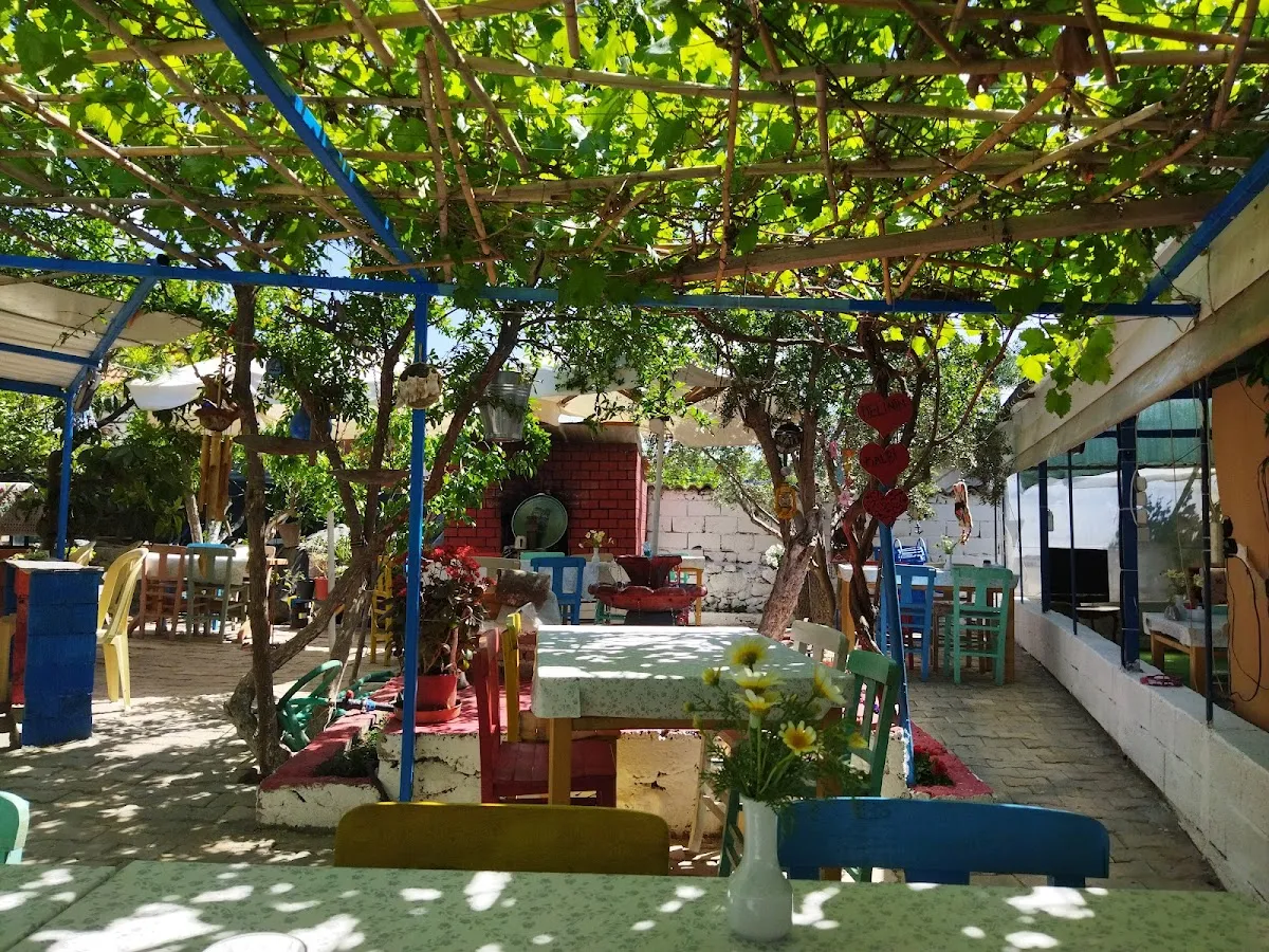 Köyün Delisi Kahvaltı Salonu - Restaurants Ulamış Mh. Cumhuriyet Cd 3