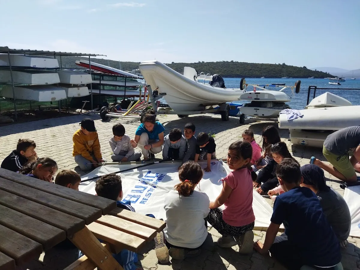 Marina Teos Yat Yelken Kulübü - Entertainment Sığacık 4