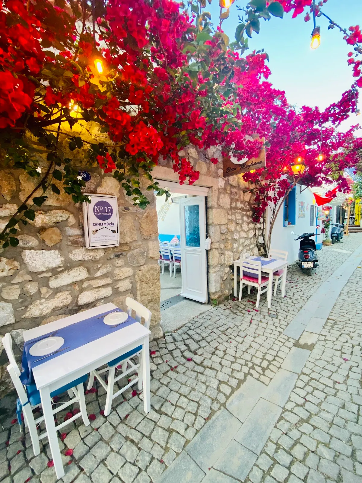 No:17 Kahvaltı Evi - Breakfast Places Sığacık Kaleiçi 5