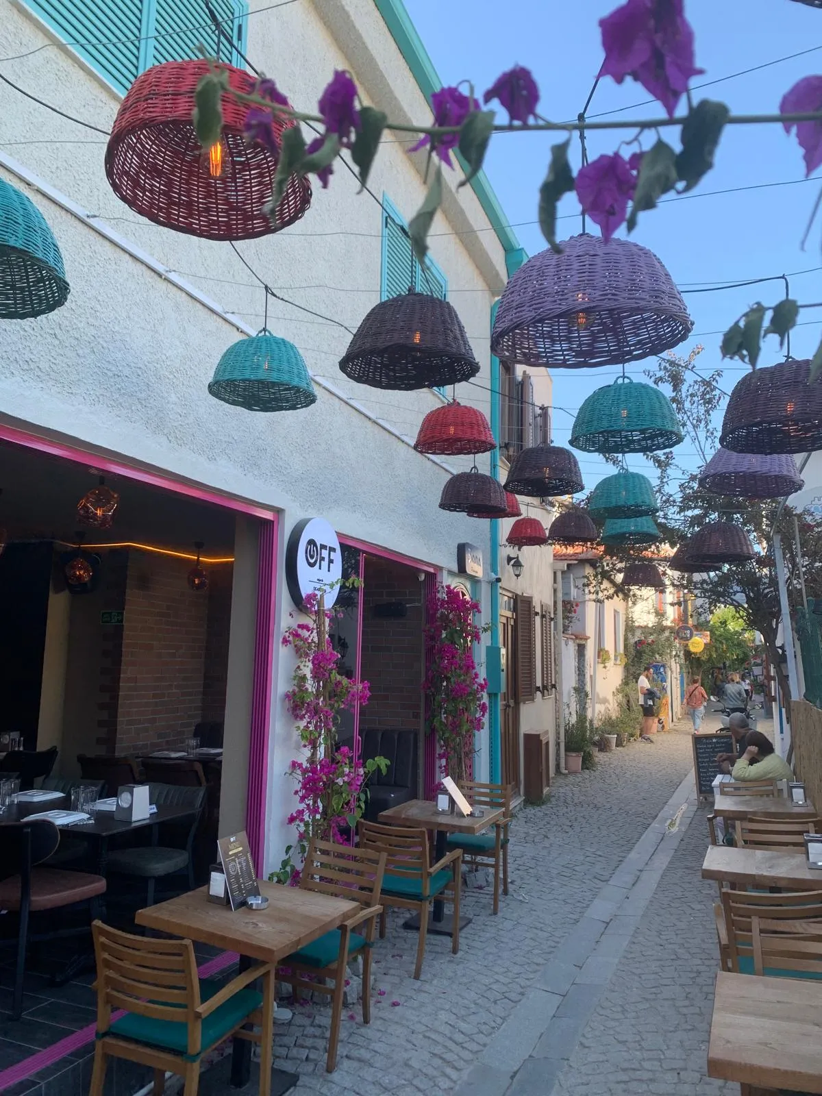 OFF Sığacık | Sığacıkta Ocakbaşı | Sığacıkta Restoran | Sığacıkta Konaklama | Sığacıkta Otel | Sığacıkta Alkollü Mekan - Restaurants Sığacık 2