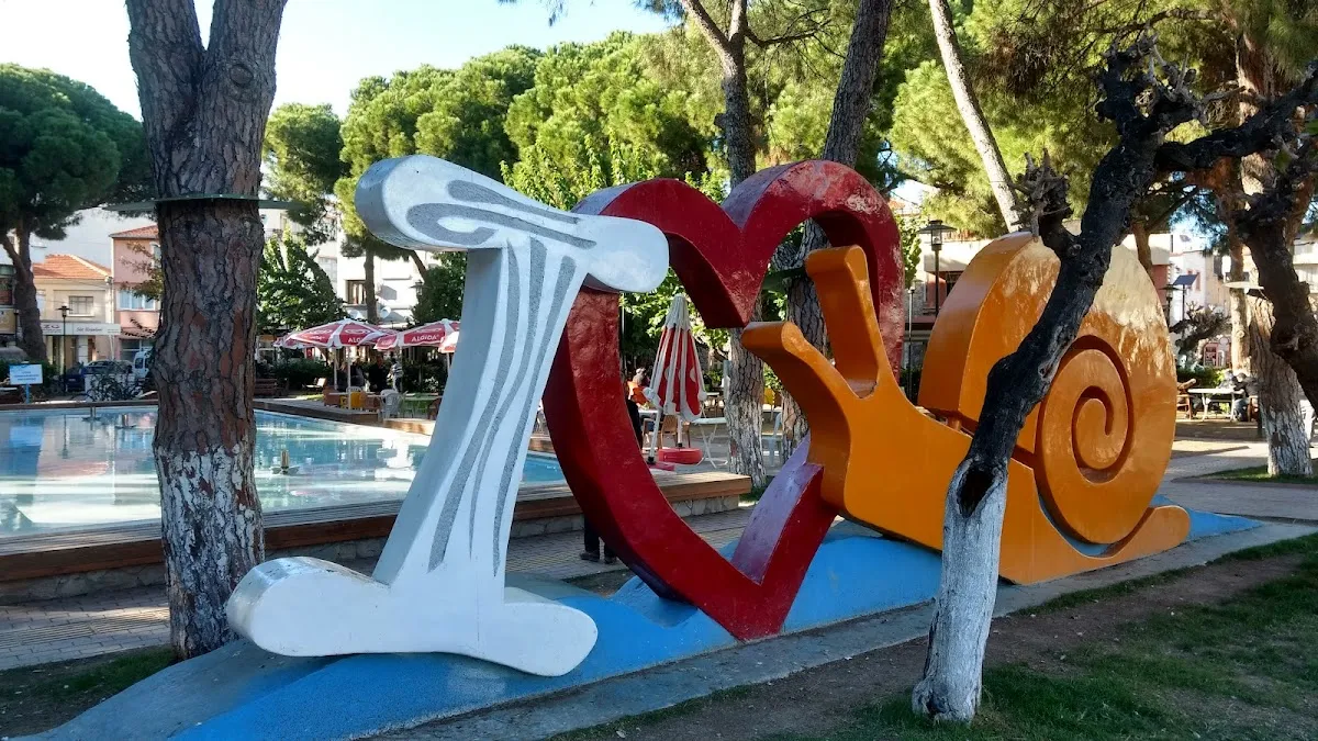 Seferihisar Belediyesi Parkı - Places to Visit Hıdırlık 3