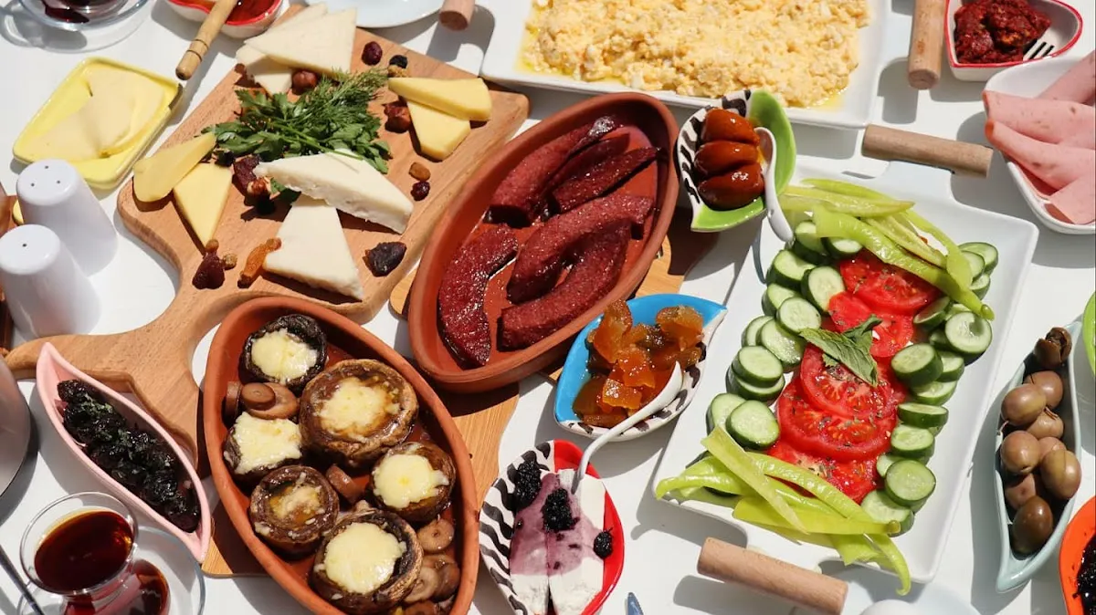 Seferihisar Çiftlik Kahvaltı&Restaruant - Restaurants Ulamış 2