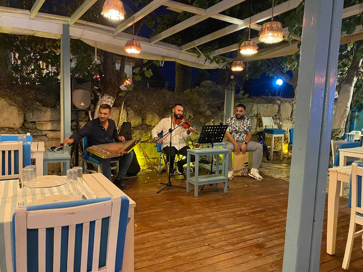 Şerefe 41 Sığacık Meyhanesi - Meze & Balık - Restaurants Sığacık 5