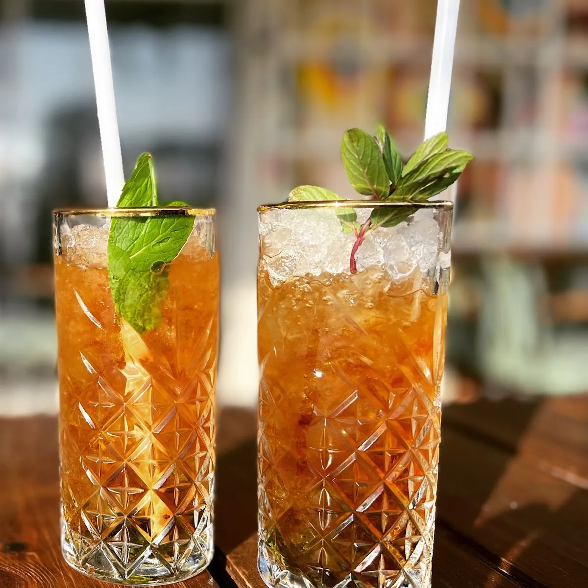 SHERLOCK STEAKHOUSE & PUB - Restaurants Sığacık Mh 2