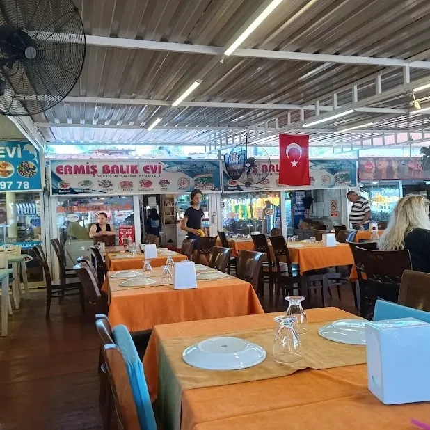 Sığacık Ermiş Balıkevi - Restaurants Sığacık 4