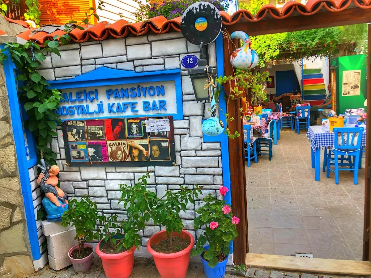 Sığacık Kaleiçi Pansiyon Nostalji Kafe - 