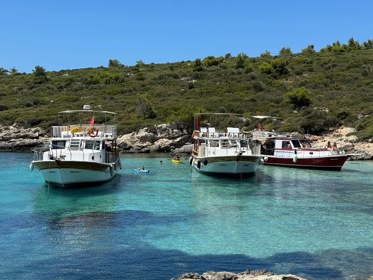 Sığacık TANTUR gezi tekneleri - Boat Tours Sığacık 3