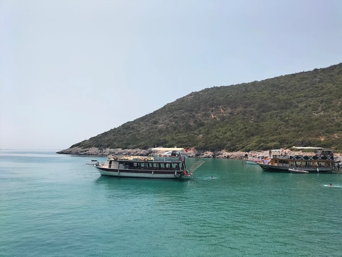 Sığacık Tekne Turu Olimpia Korsan Teknesi - Boat Tours Sığacık Mahallesi Balıkcı Barınağı 5