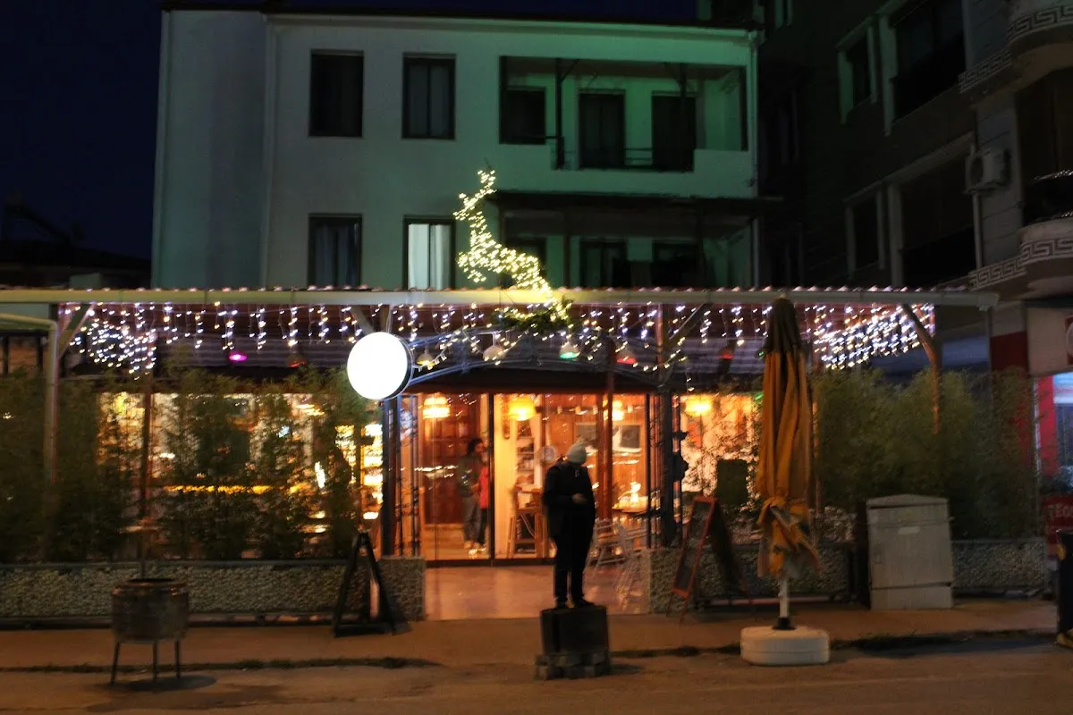 Sirene Social Coffee&Bar - Entertainment Sığacık 3