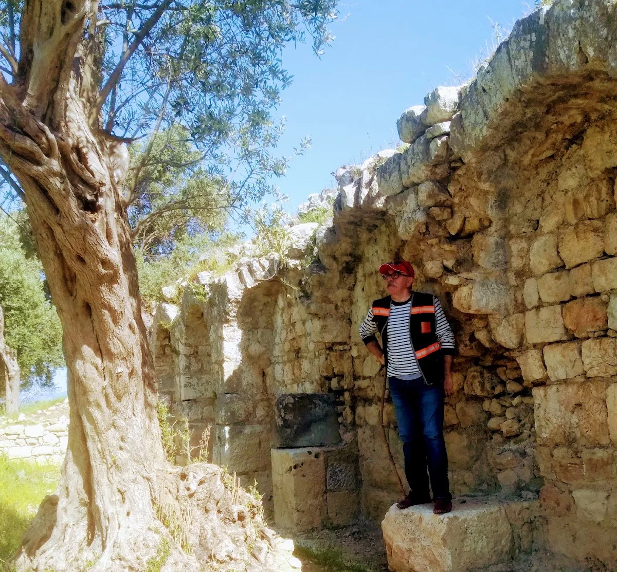 Teos Kenti Sarnıcı - Places to Visit Sığacık 5