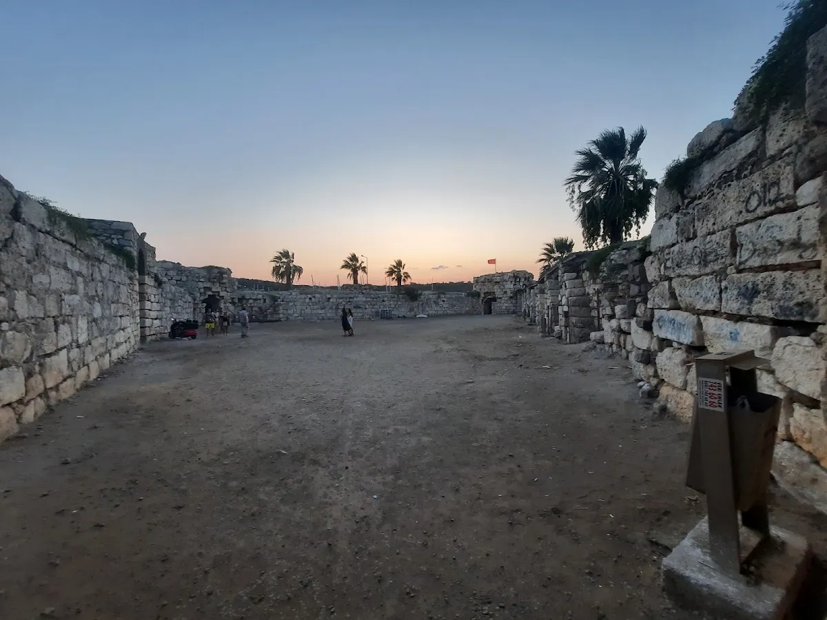 Tepsi Kalesi - Places to Visit Sığacık 2