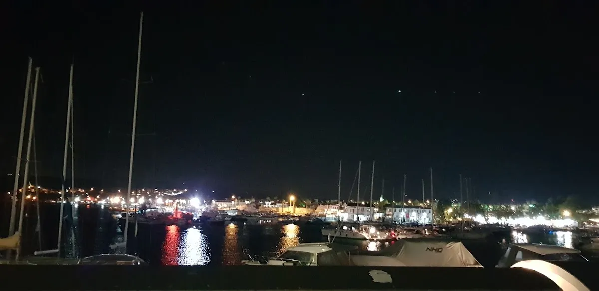 Urcan Restaurant Sığacık - Restaurants Akkum Caddesi 3